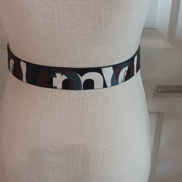 VOLCOM Stone Genuine Leather w Chrome Hardware Graphic Belt - Picture 3 of 11